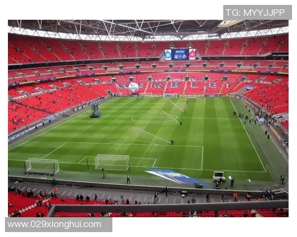 鲁美足球传奇再启航：从绿茵场到人生新篇章的辉煌蜕变